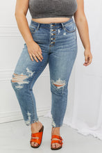 Load image into Gallery viewer, Judy Blue Maddison Full Size Boyfriend Jeans