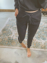 Load image into Gallery viewer, Waffle Fabric Boyfriends Oversized Joggers