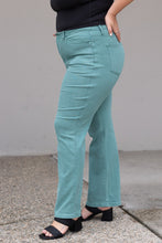 Load image into Gallery viewer, Judy Blue Full Size Straight Leg Pocket Jeans